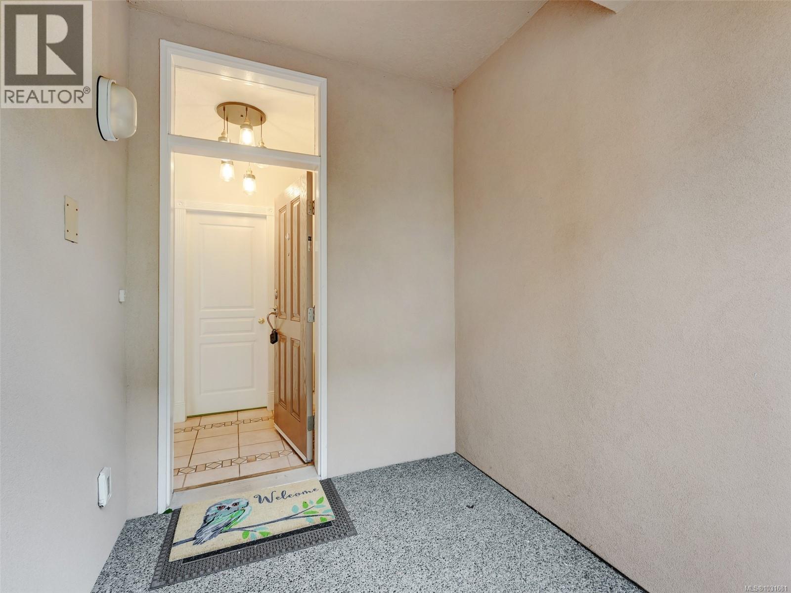 #104 75 SONGHEES RD - Image 3