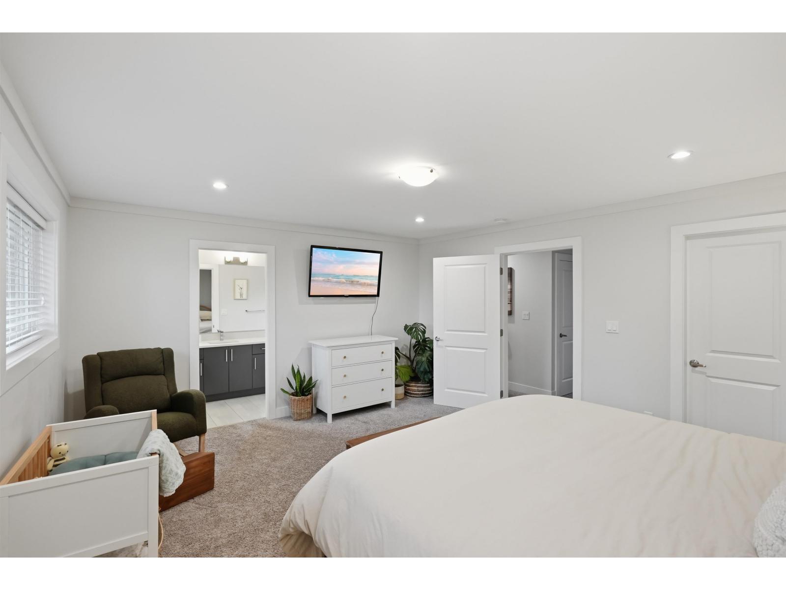 20 4295 OLD CLAYBURN ROAD