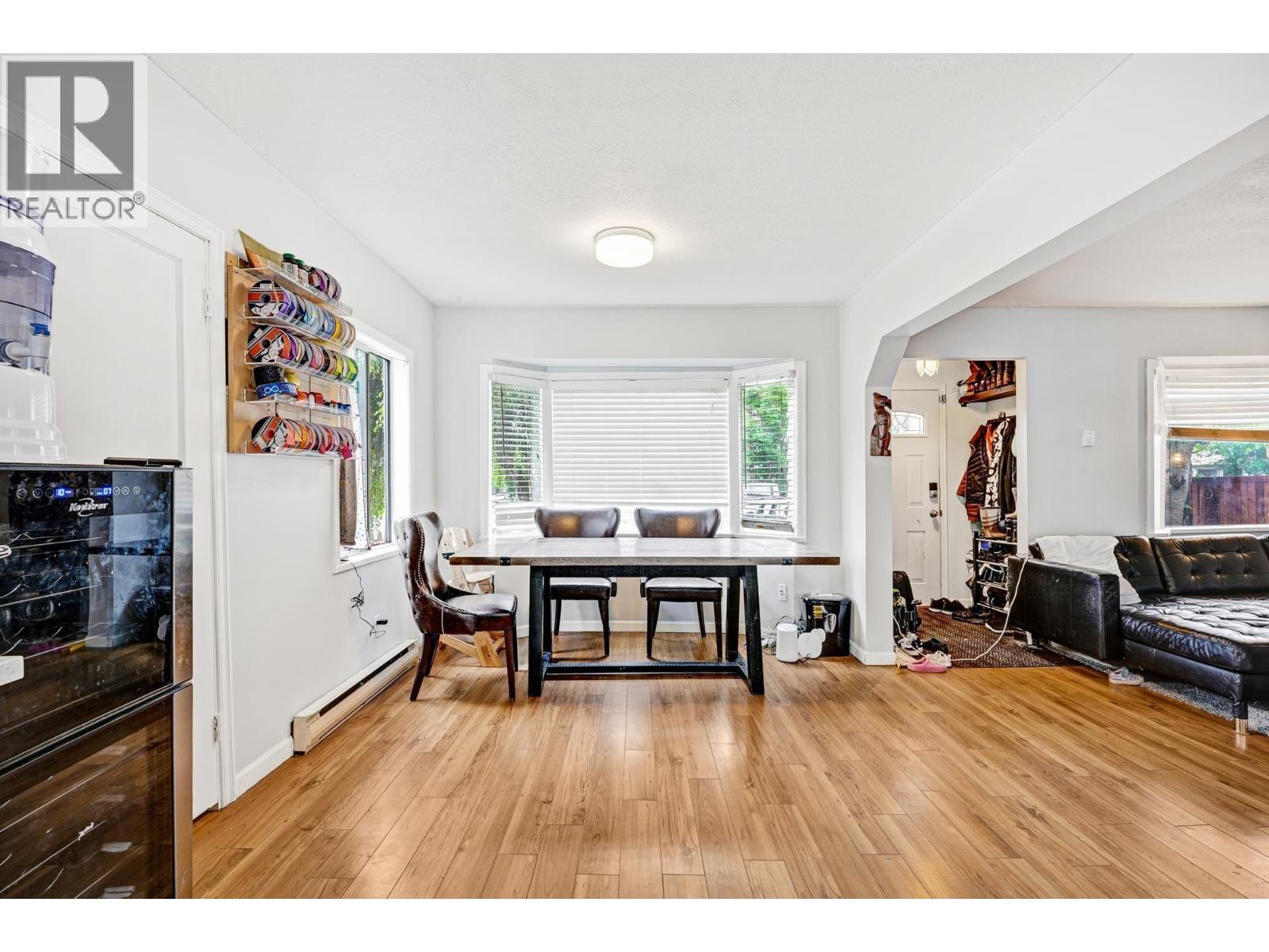2015 FRASER AVENUE, Port Coquitlam