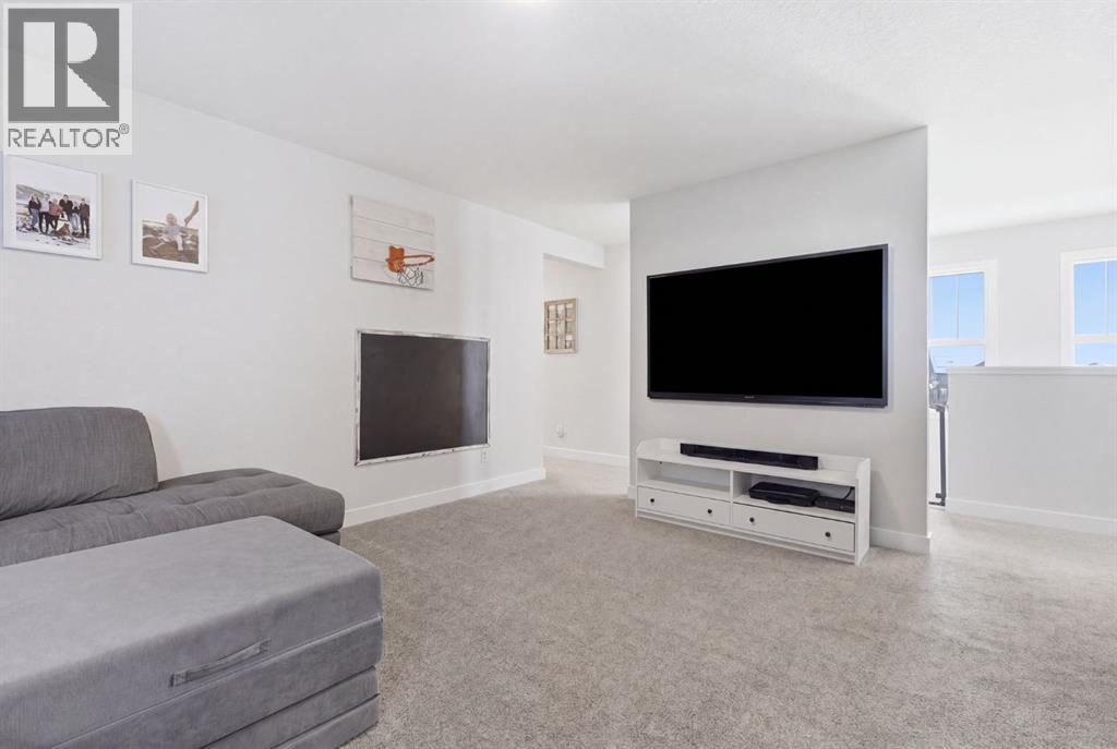 3 Sundown Crescent, Cochrane