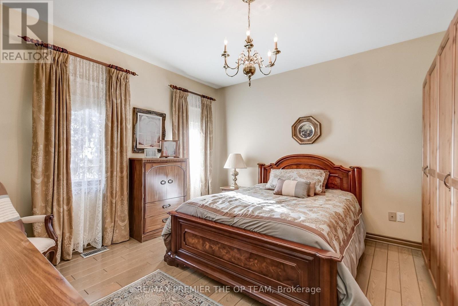 118 COWAN DRIVE - 29
