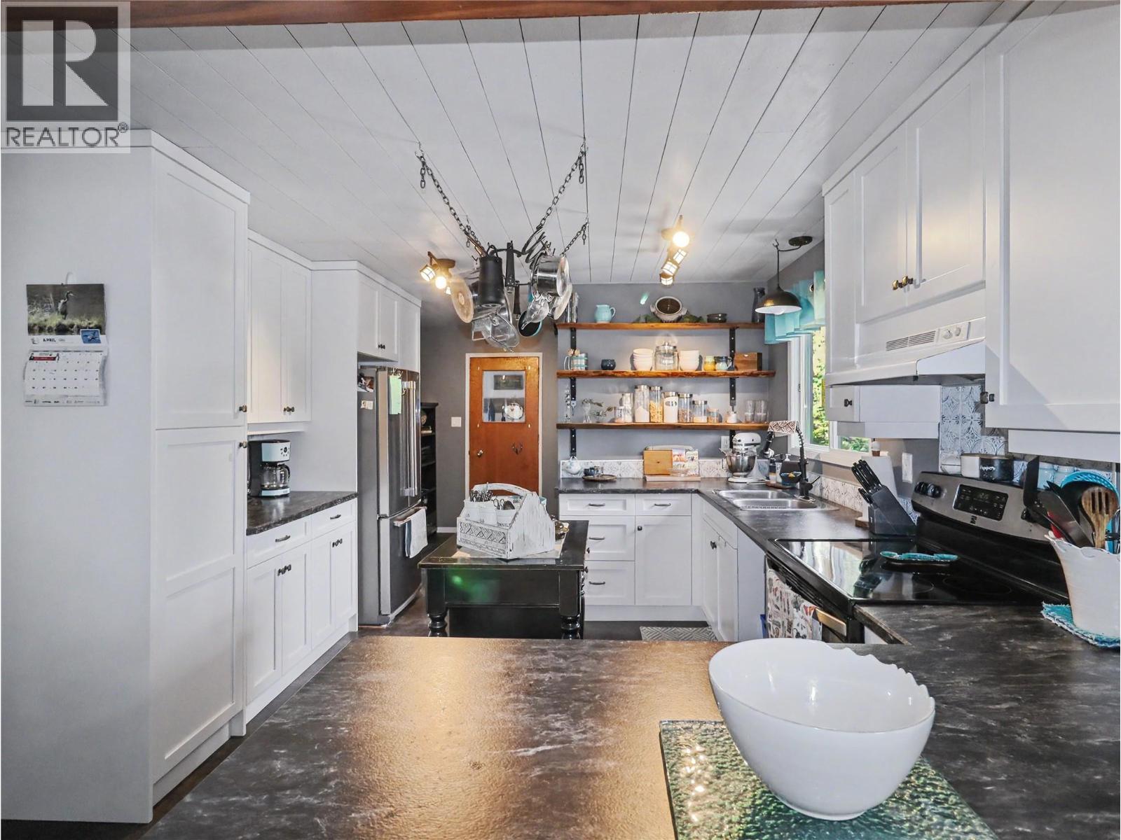 12050 3 HIGHWAY - 18