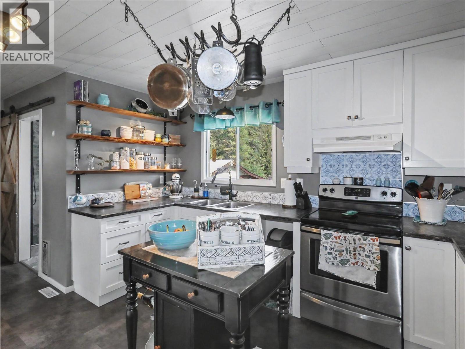 12050 3 HIGHWAY - 19