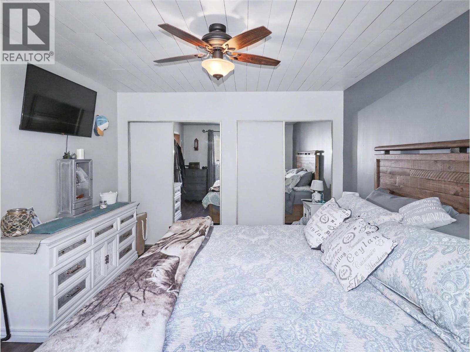 12050 3 HIGHWAY - 23