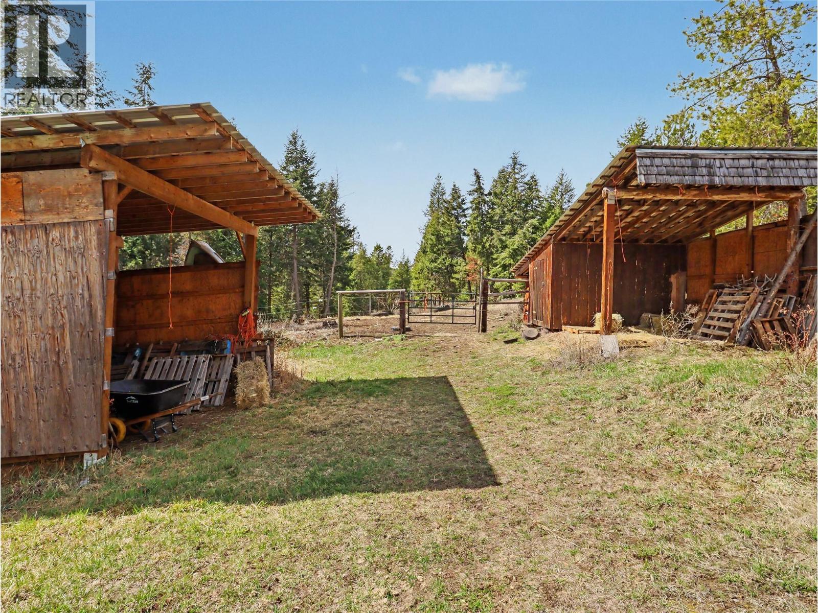 12050 3 HIGHWAY - 44