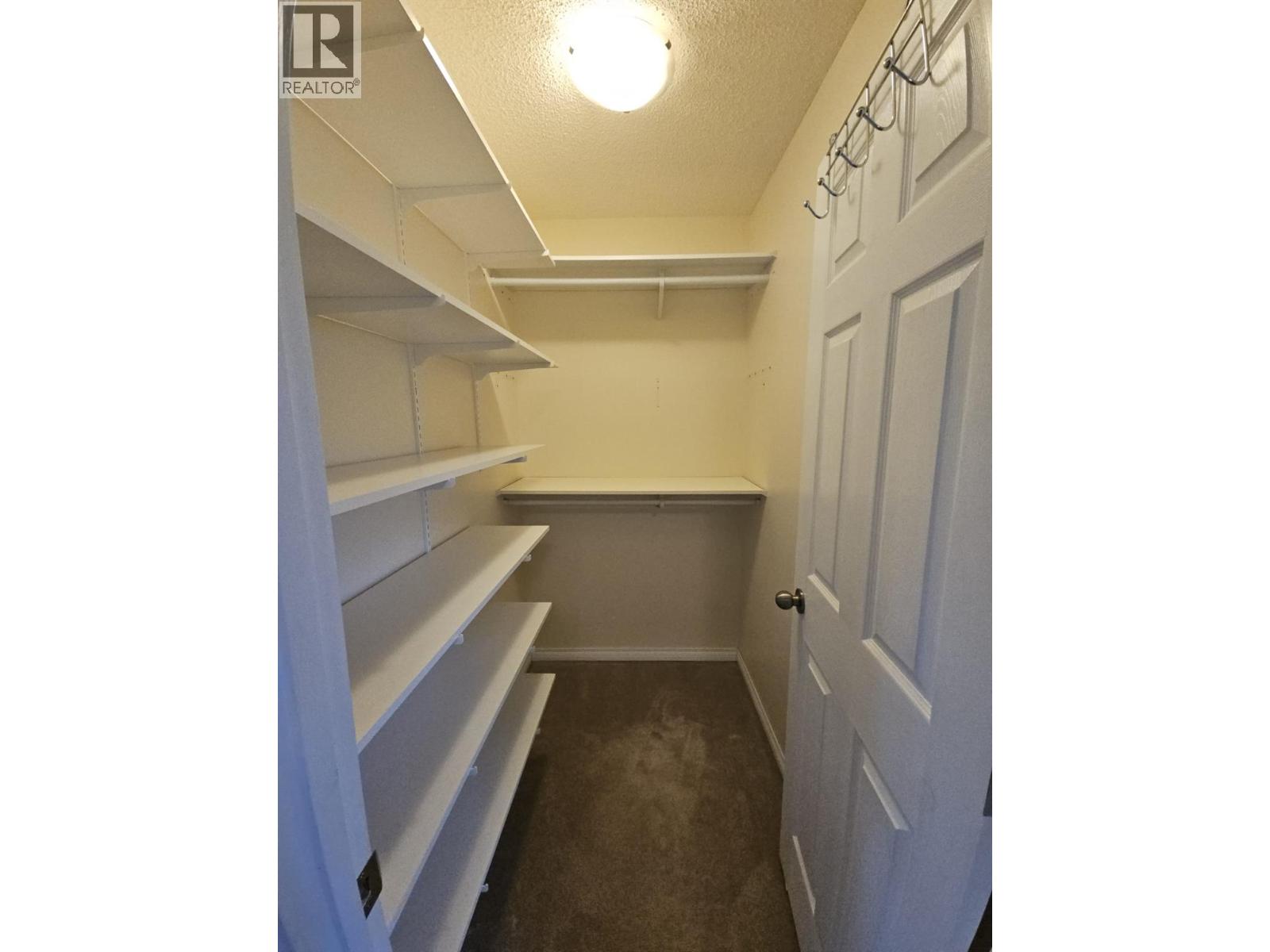 4013 52 AVENUE NE - 21