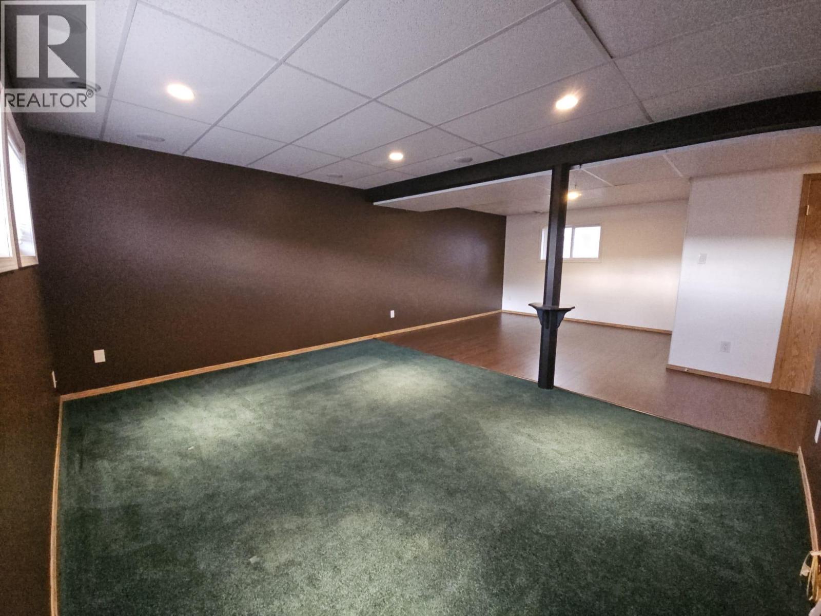 4013 52 AVENUE NE - 38