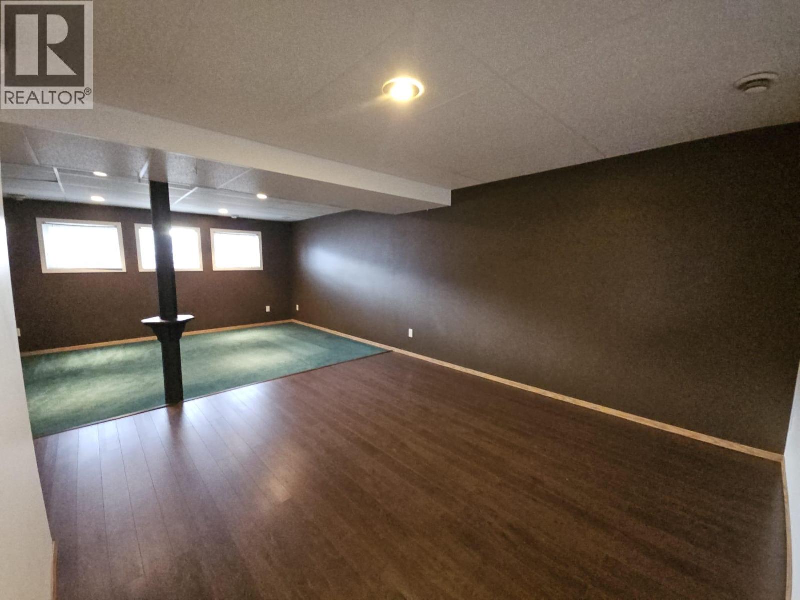 4013 52 AVENUE NE - 42