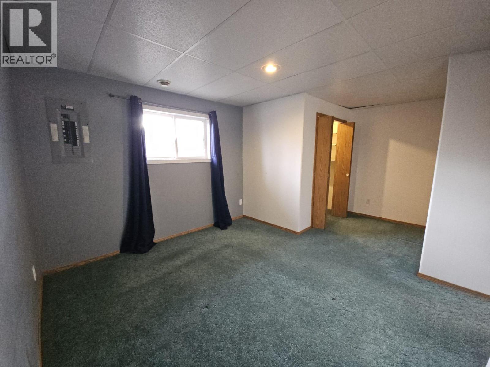 4013 52 AVENUE NE - 47