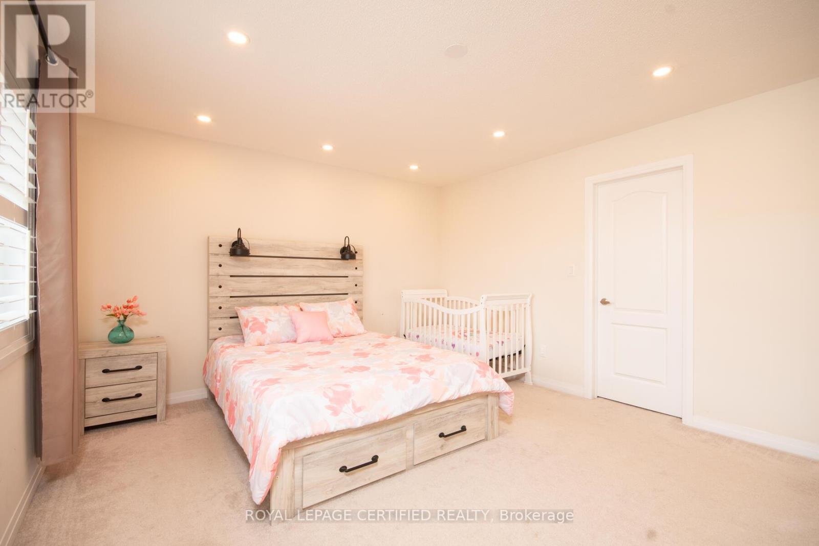 9 PORTER DRIVE - 25