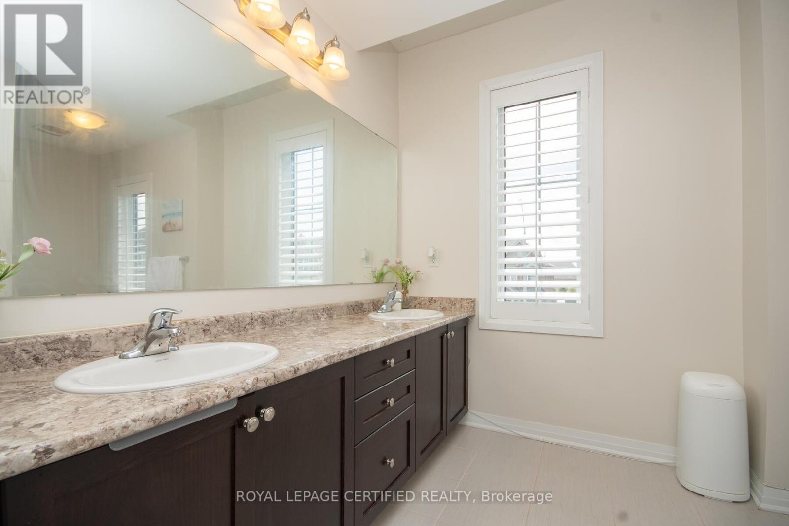 9 PORTER DRIVE - 22