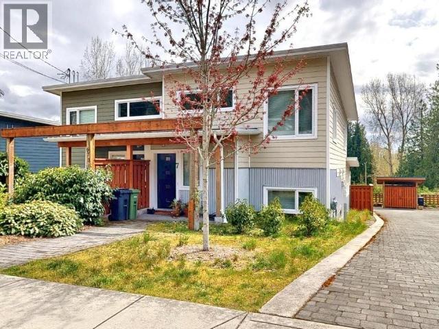 #7 6730 CRANBERRY STREET - Image 2