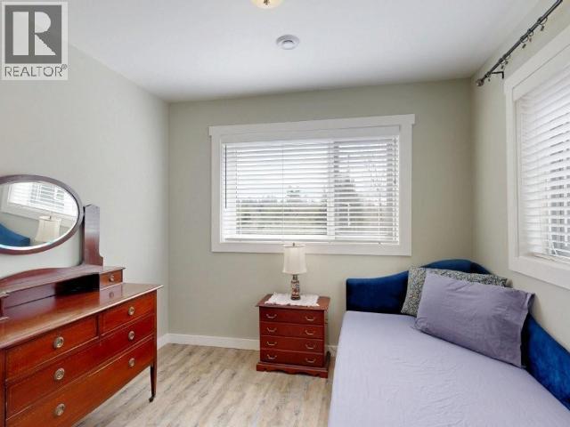 #7 6730 CRANBERRY STREET - 19