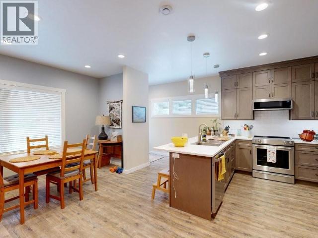 #7 6730 CRANBERRY STREET - 6