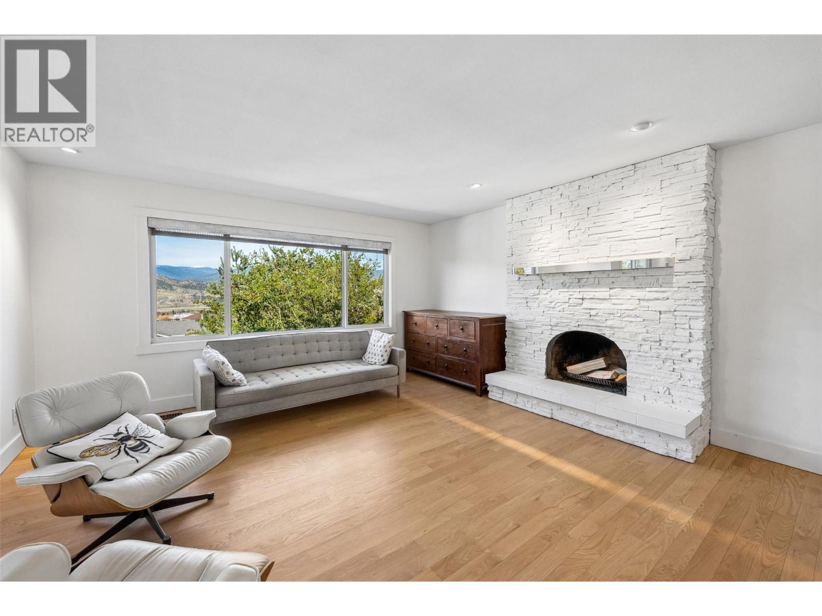 162 DARTMOUTH Place, Penticton