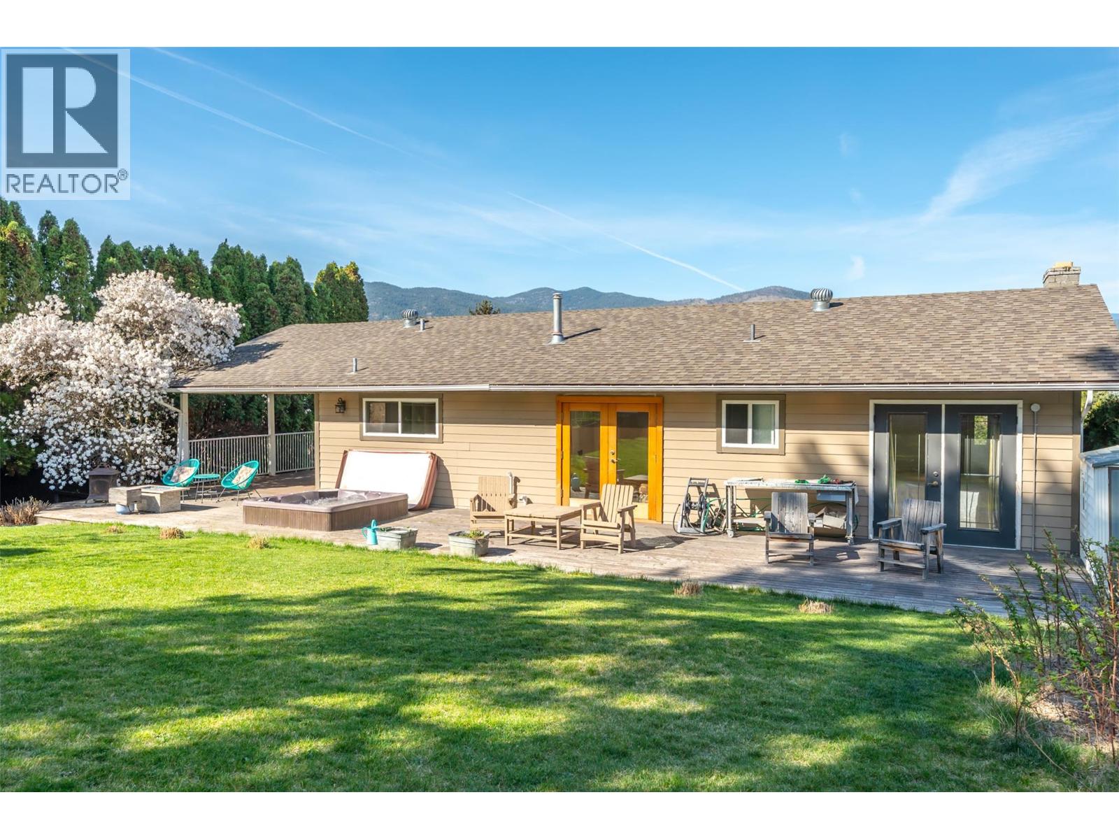 162 DARTMOUTH Place, Penticton