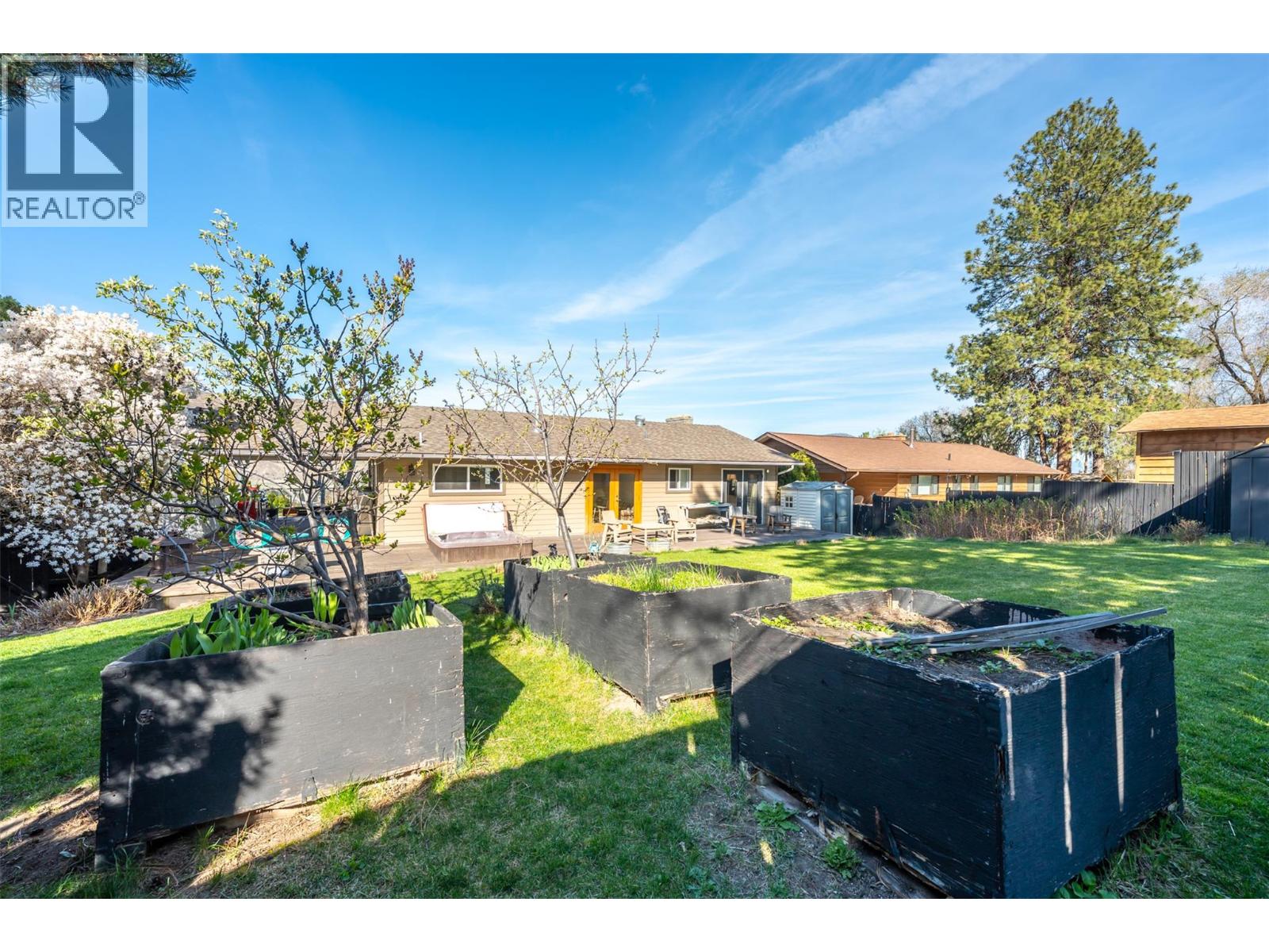 162 DARTMOUTH Place, Penticton