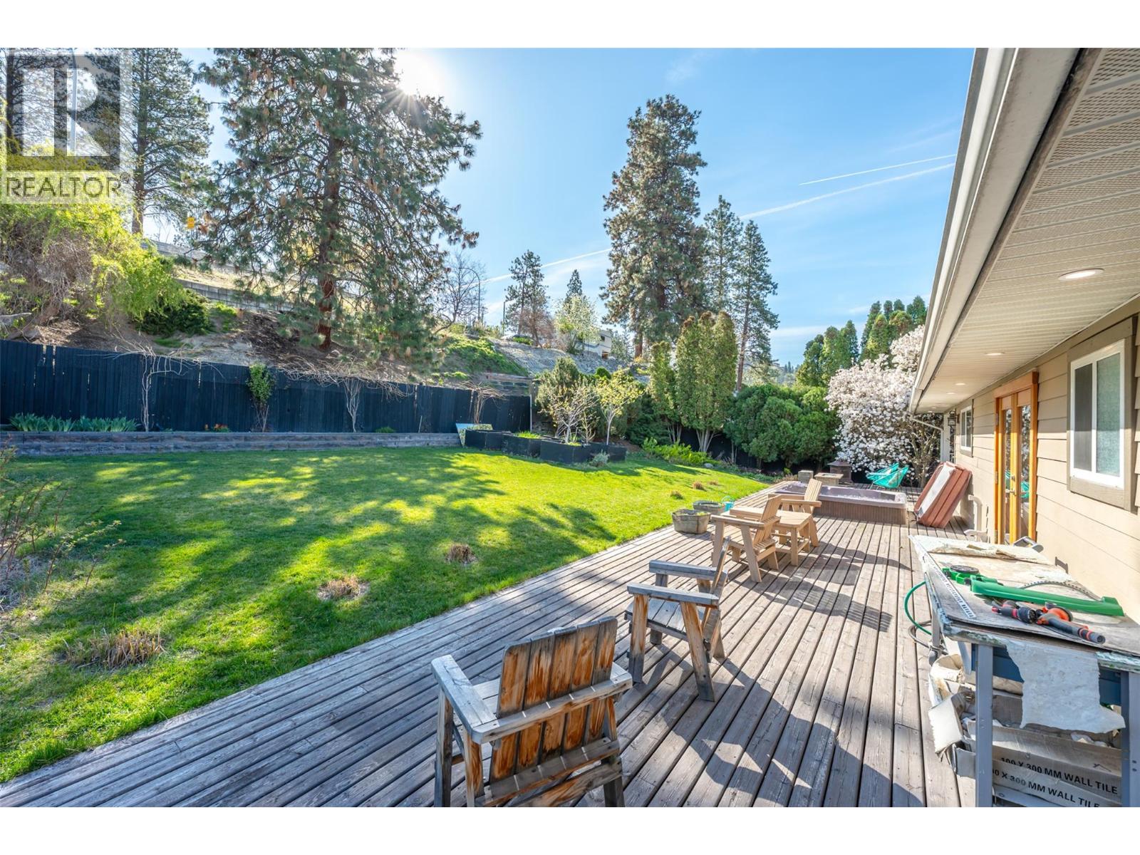 162 DARTMOUTH Place, Penticton