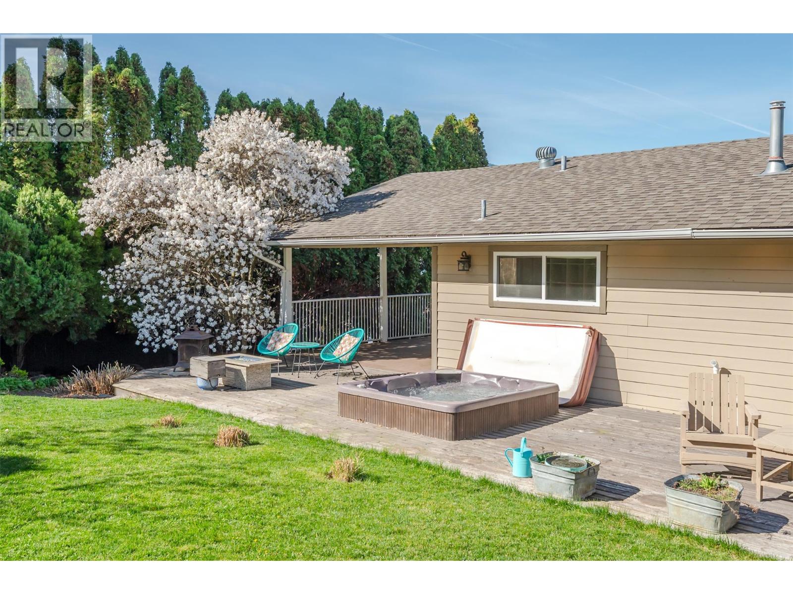 162 DARTMOUTH Place, Penticton