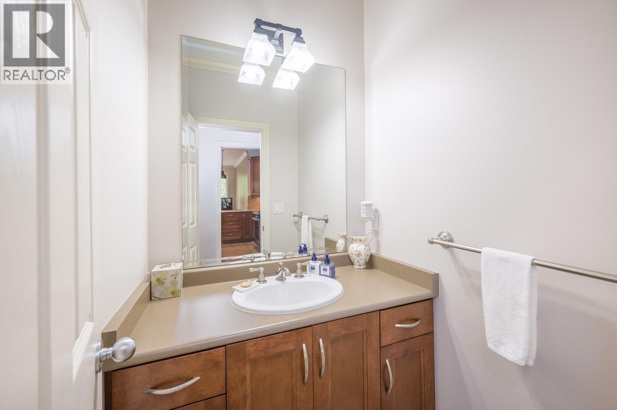 #1-6105 RIVER Road, Delta