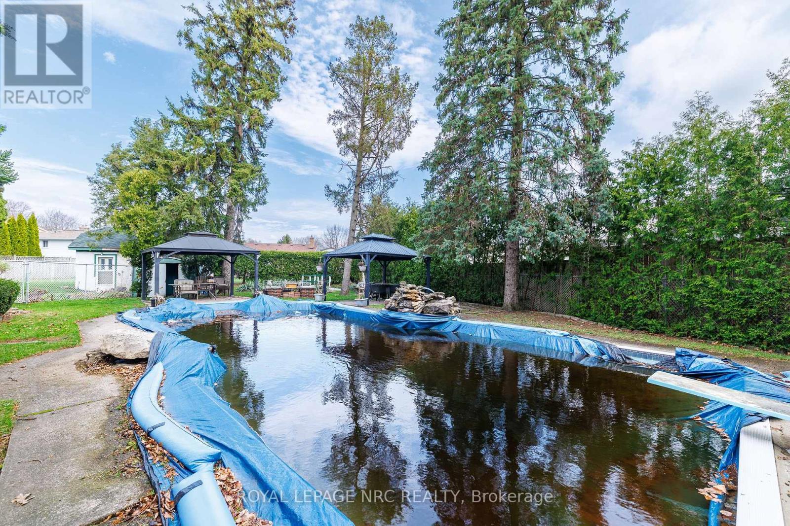 6511 RIALL STREET - 10