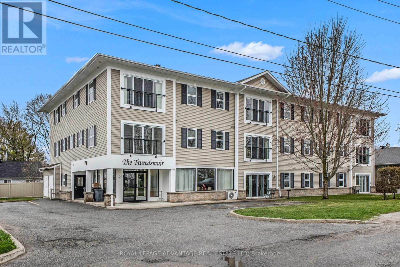 204 - 22 WELLAND STREET