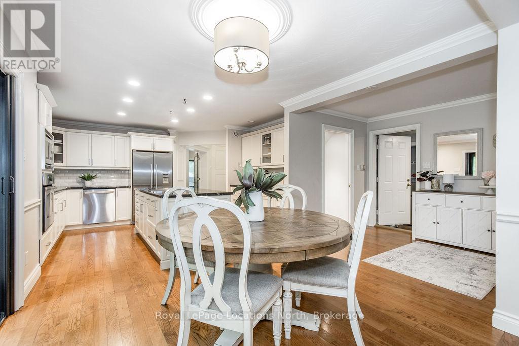 18 MILLS CIRCLE - 22
