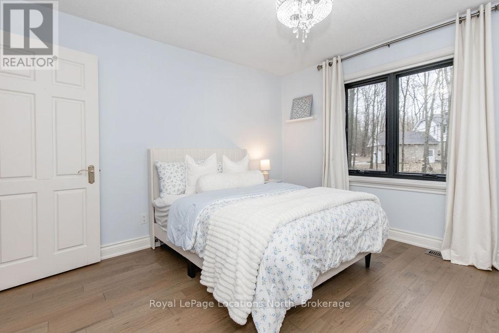18 MILLS CIRCLE - 33
