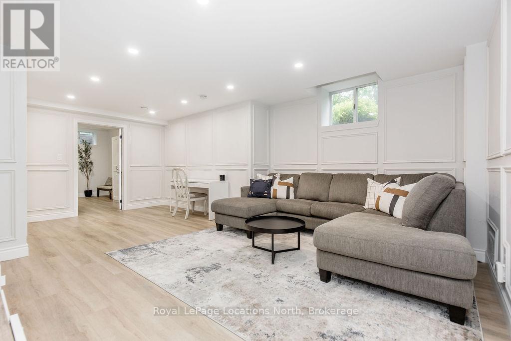 18 MILLS CIRCLE - 36
