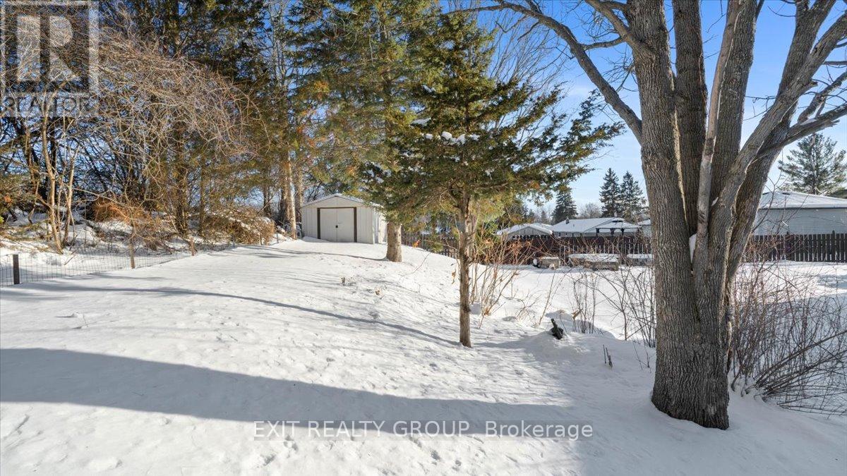 84 CHATTERTON VALLEY CRESCENT — photo 35