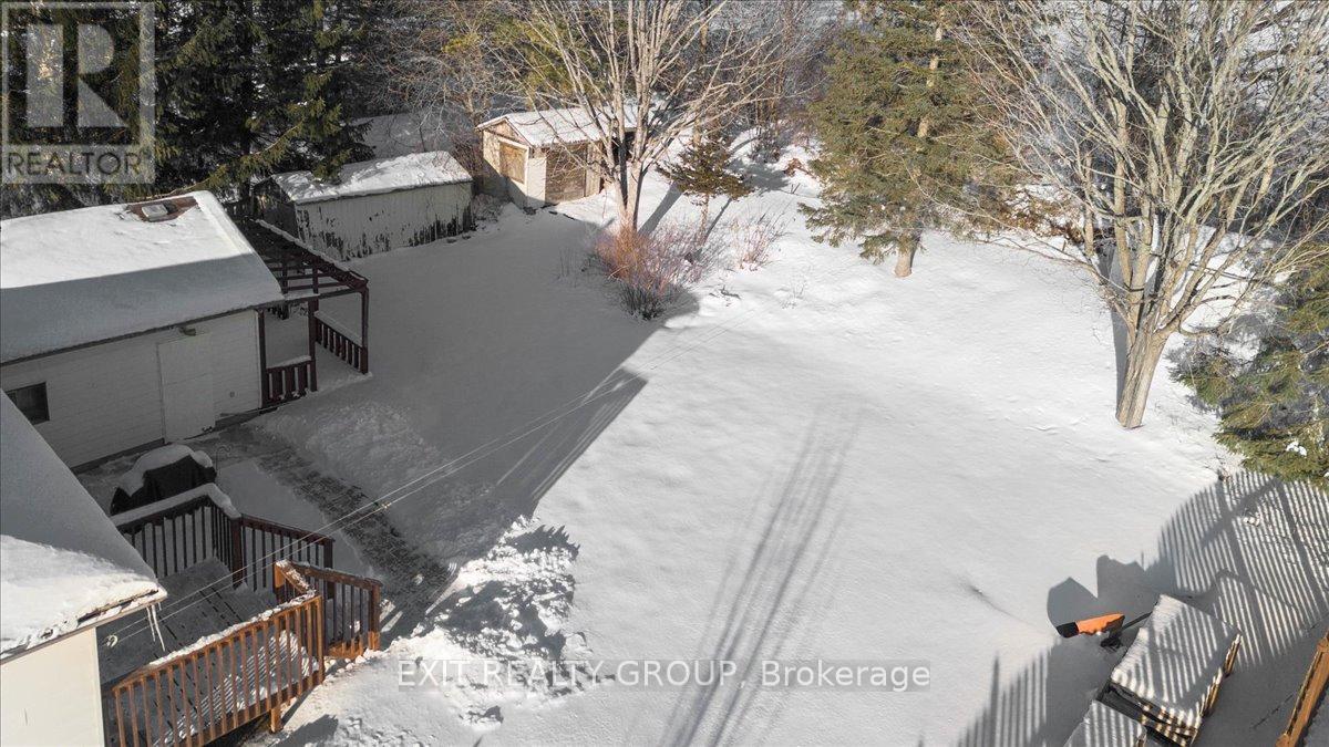 84 CHATTERTON VALLEY CRESCENT — photo 36