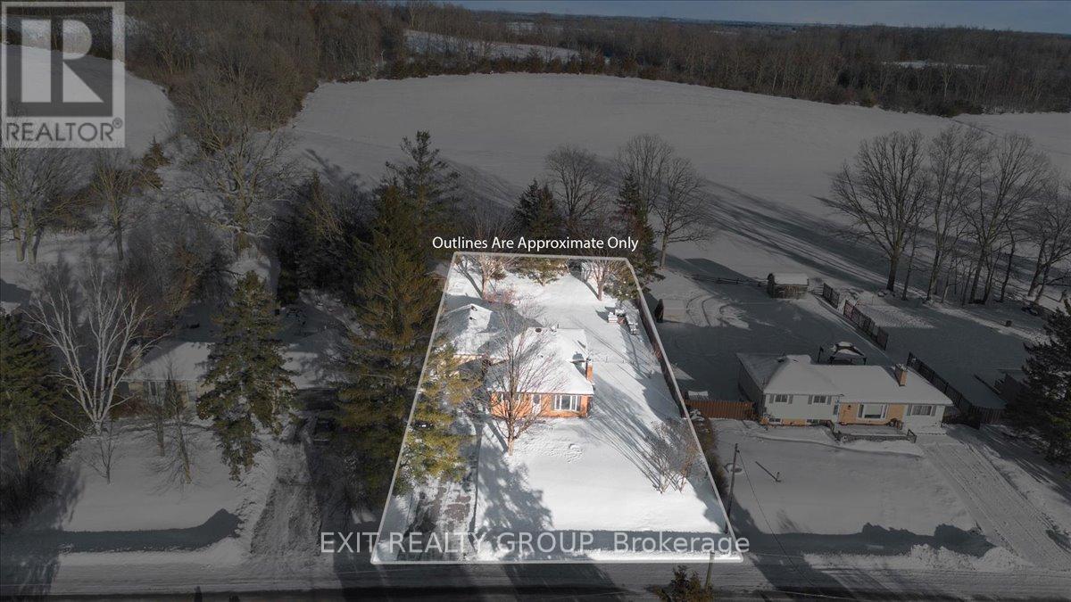 84 CHATTERTON VALLEY CRESCENT — photo 40