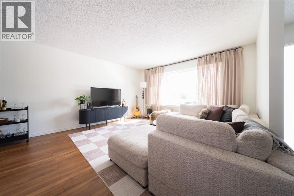 453 Signal Road, Fort McMurray