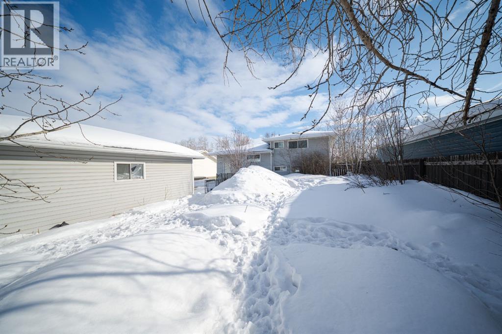 453 Signal Road, Fort McMurray