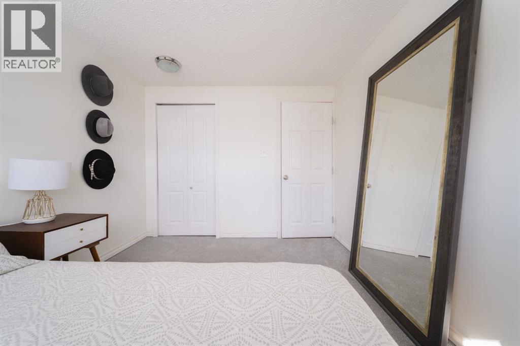 453 Signal Road, Fort McMurray