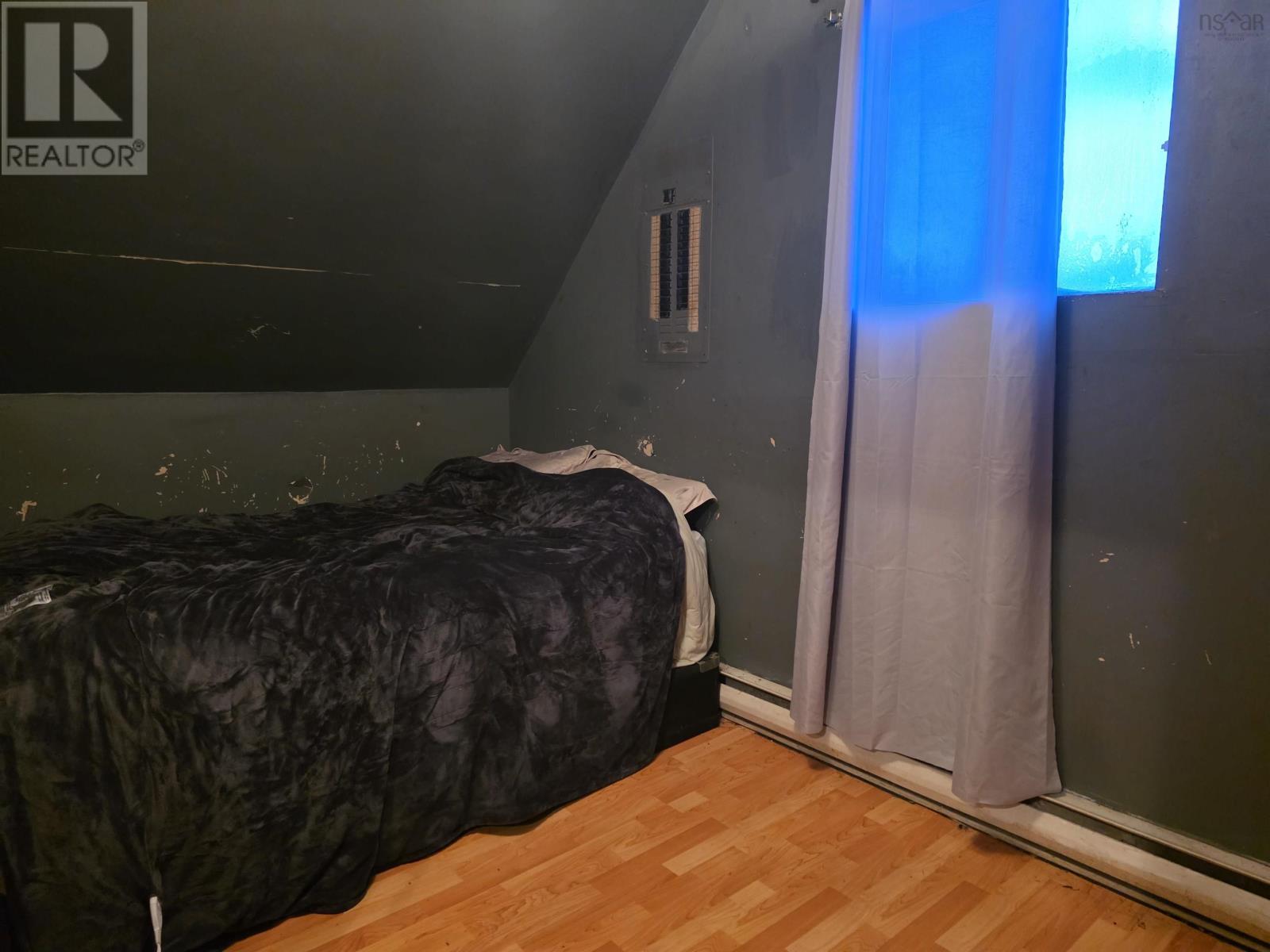 Property 11 of 12 of 15 Guy Street