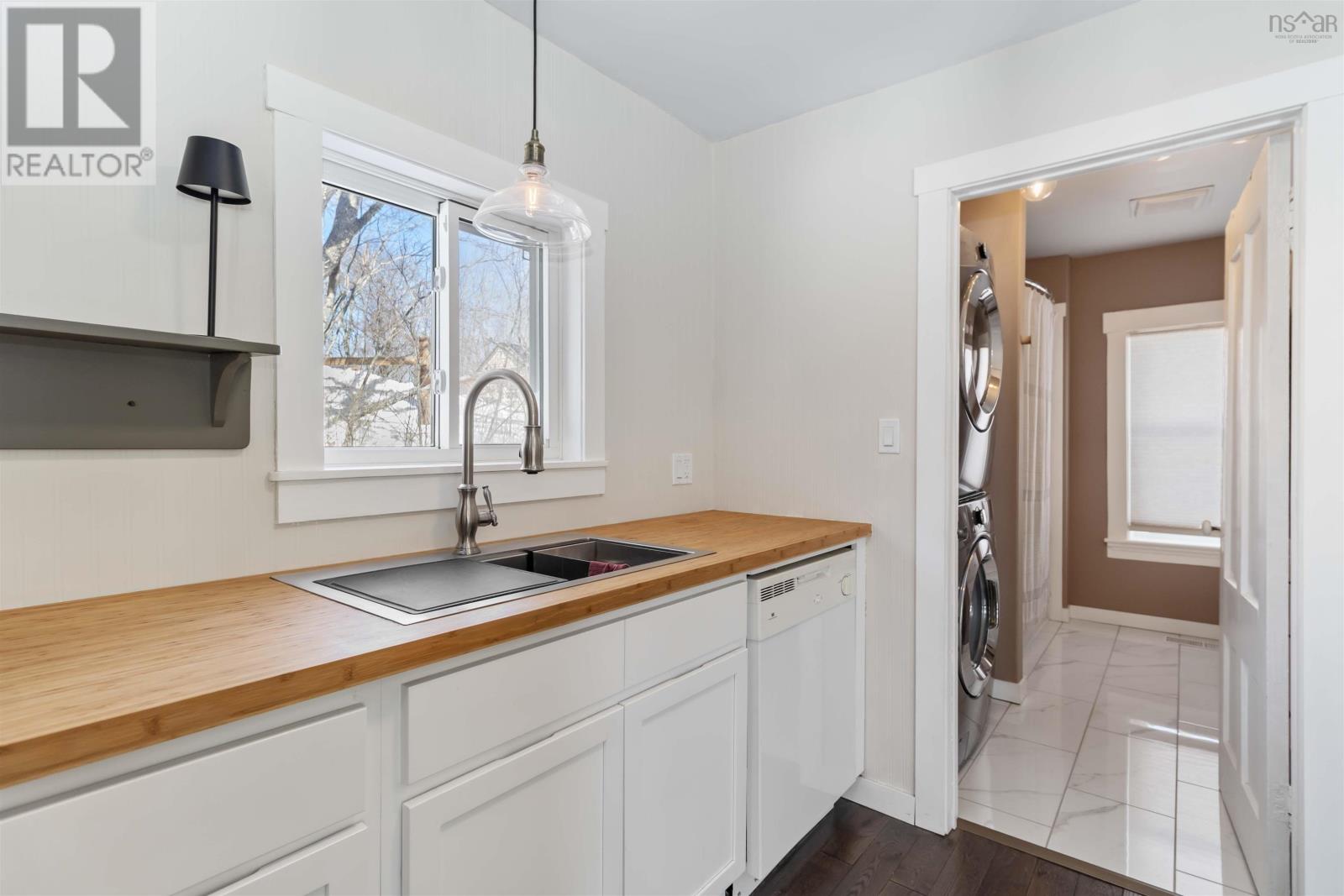 Property 12 of 22 of 7484 Highway 3