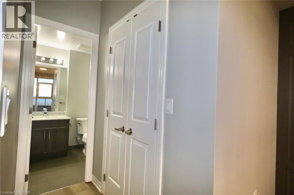 560 NORTH SERVICE Road Unit# 810, Grimsby, Ontario, L3M0G1 — Photo 12