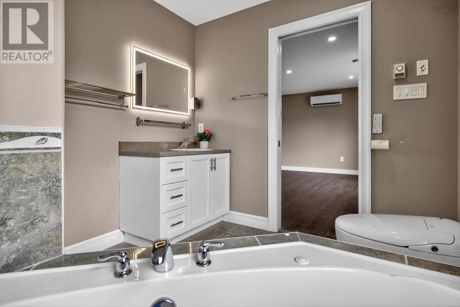 Property 15 of 51 of 495 Gatehouse Run