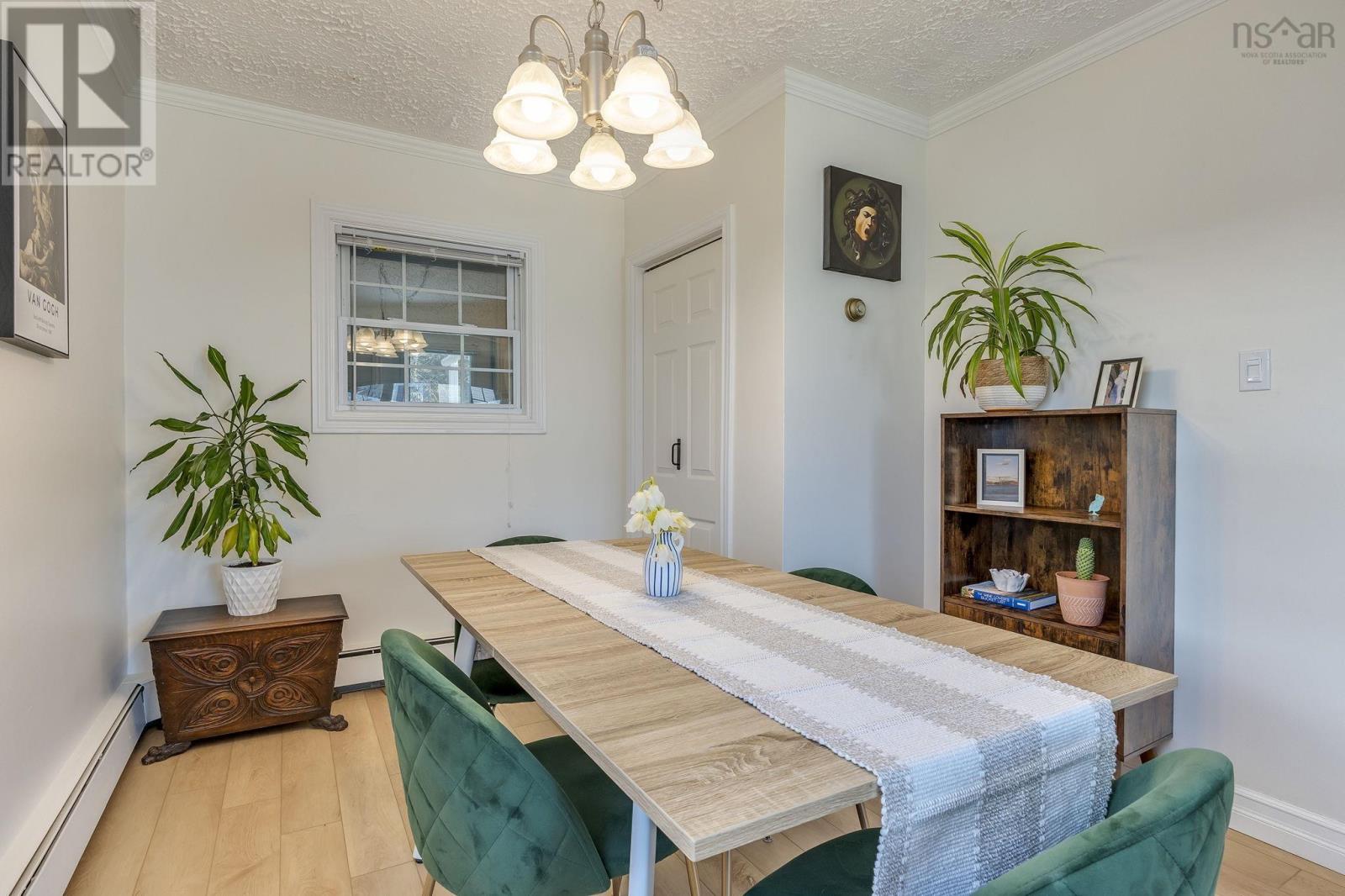 Property 10 of 45 of 18 Devon Crescent