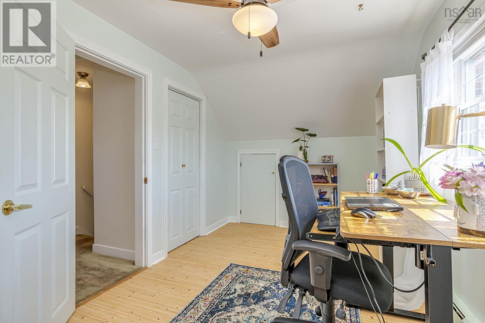 Property 25 of 45 of 18 Devon Crescent