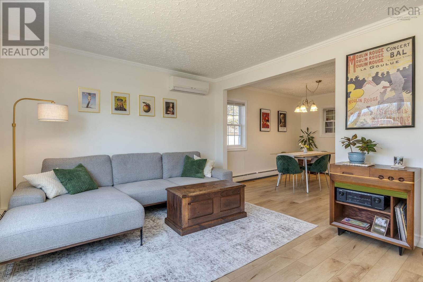 Property 9 of 45 of 18 Devon Crescent