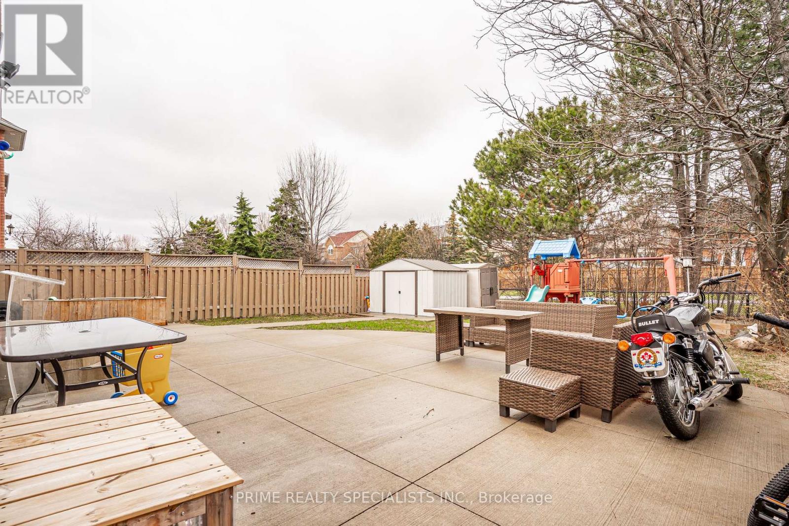 52 DEERGLEN DRIVE - 43