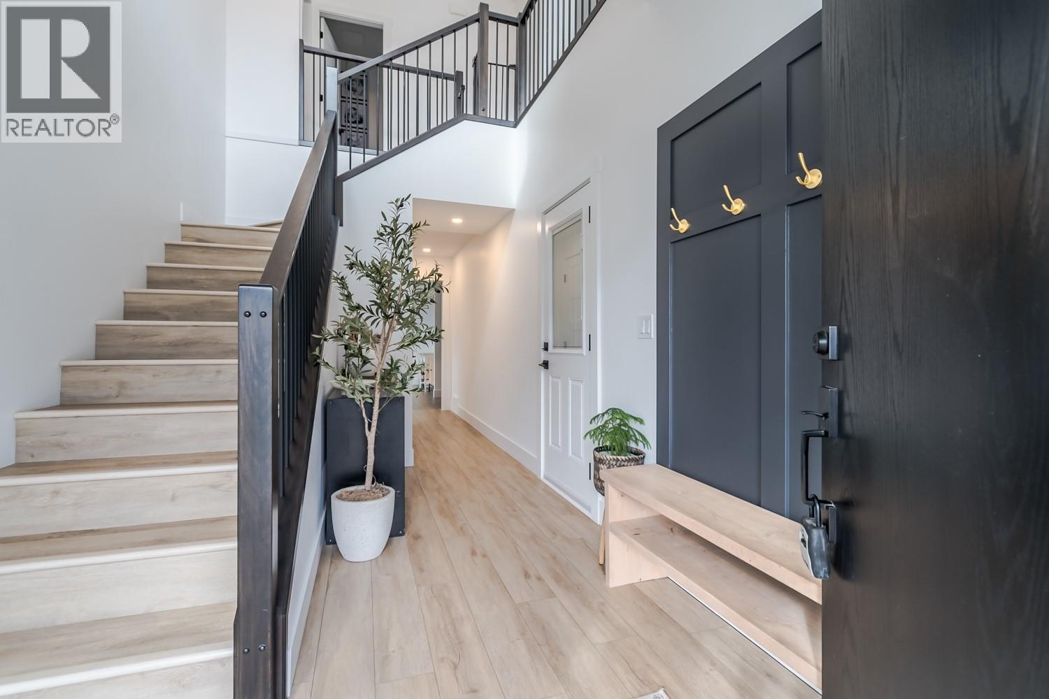 293 PARK Drive - 18