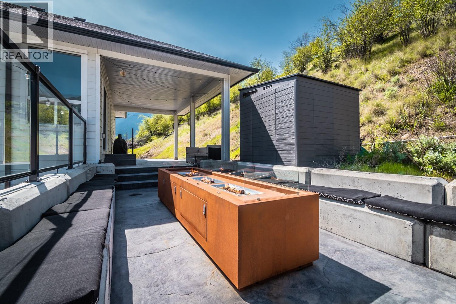 293 PARK DRIVE - Image 2