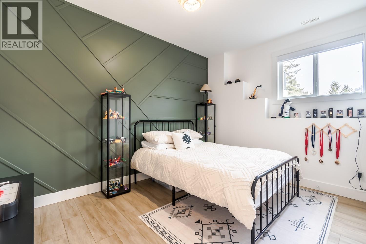 293 PARK Drive - 25