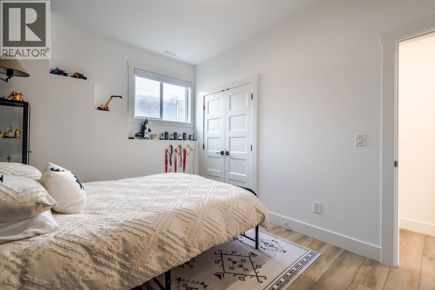 293 PARK Drive - 26