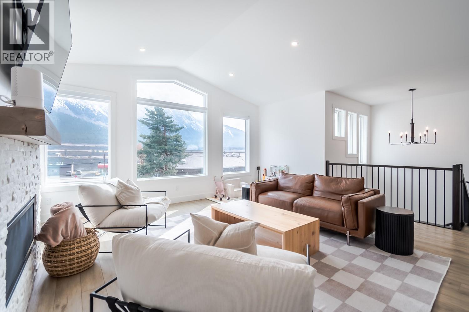 293 PARK Drive - 31