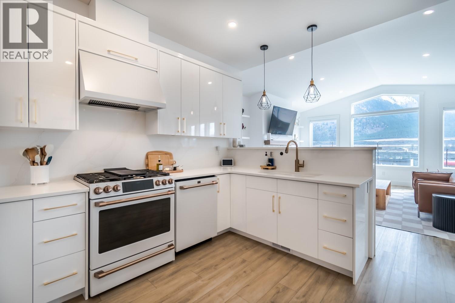 293 PARK Drive - 35