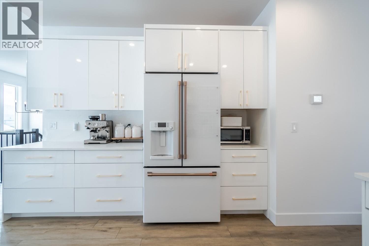 293 PARK Drive - 37